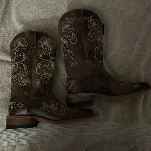 Bootbarn Boots for sell! - Picture 3 of 6